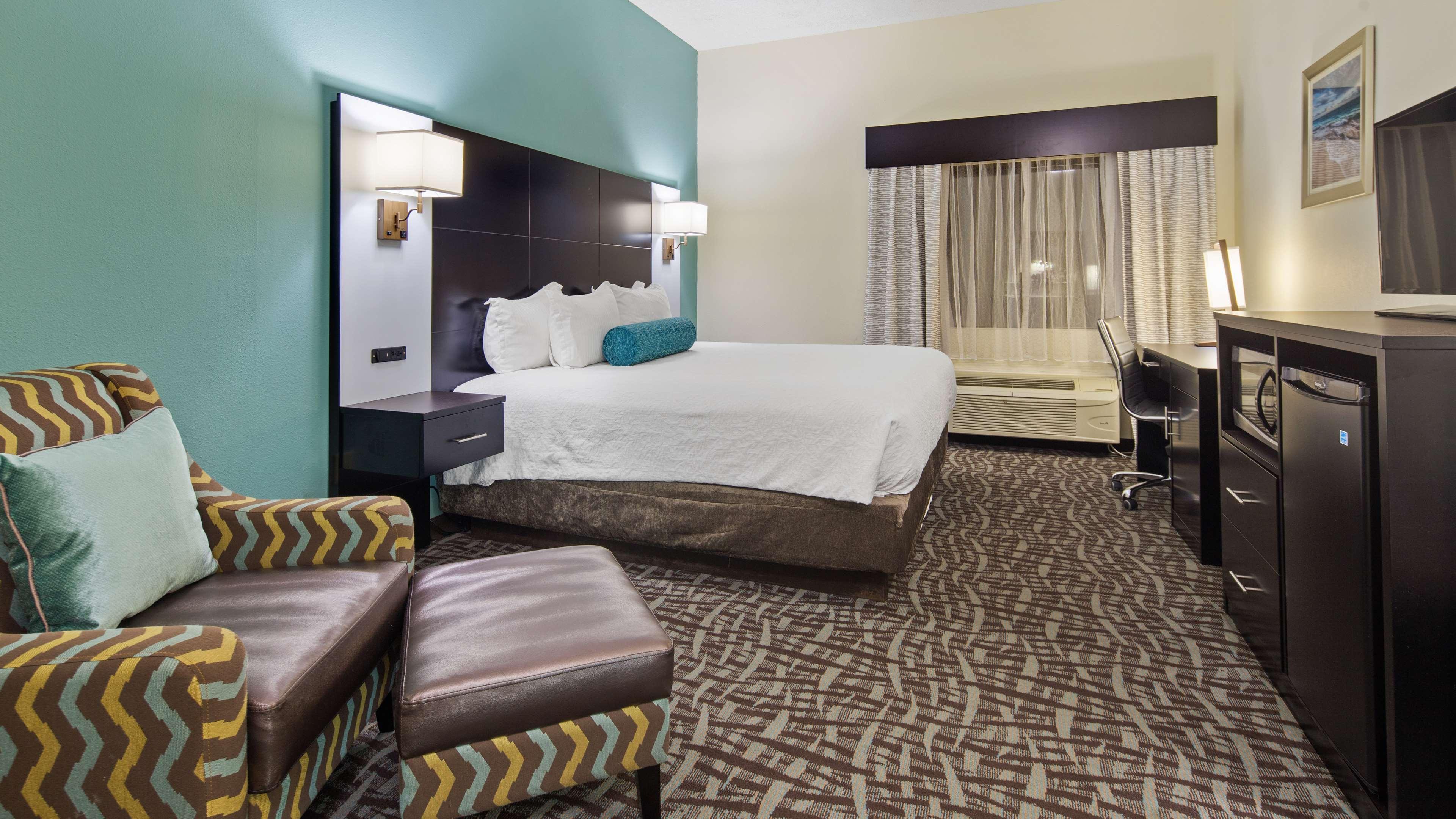 Best Western Mayport Inn And Suites Atlantic Beach Exterior photo