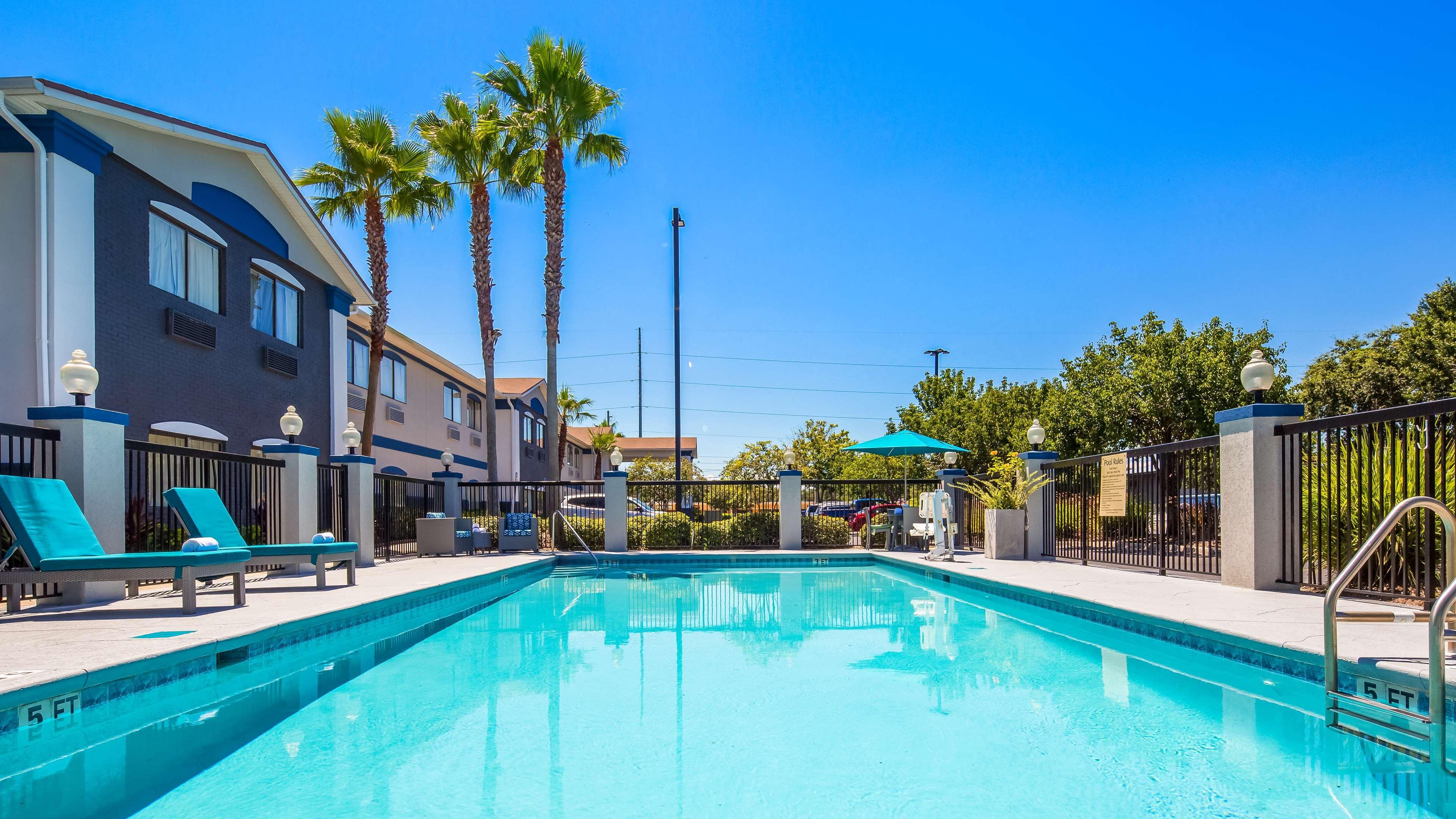 Best Western Mayport Inn And Suites Atlantic Beach Exterior photo