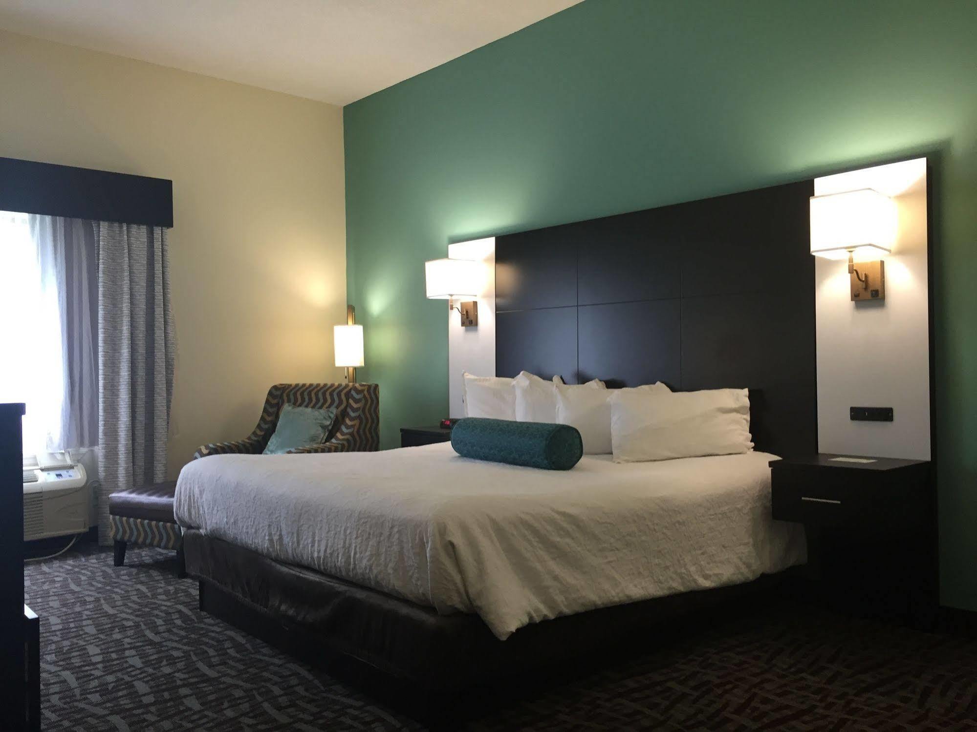 Best Western Mayport Inn And Suites Atlantic Beach Exterior photo